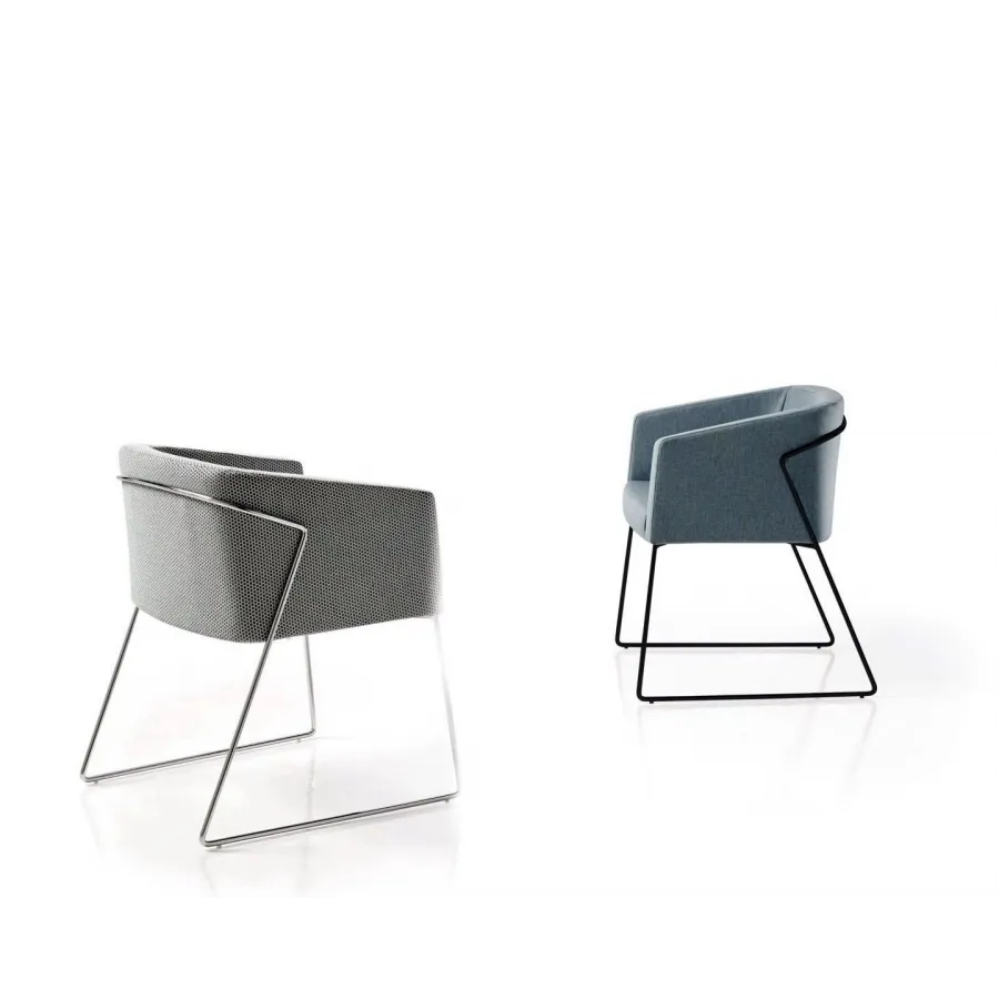 Sillón tapizado Artis con estructura metálica personalizable