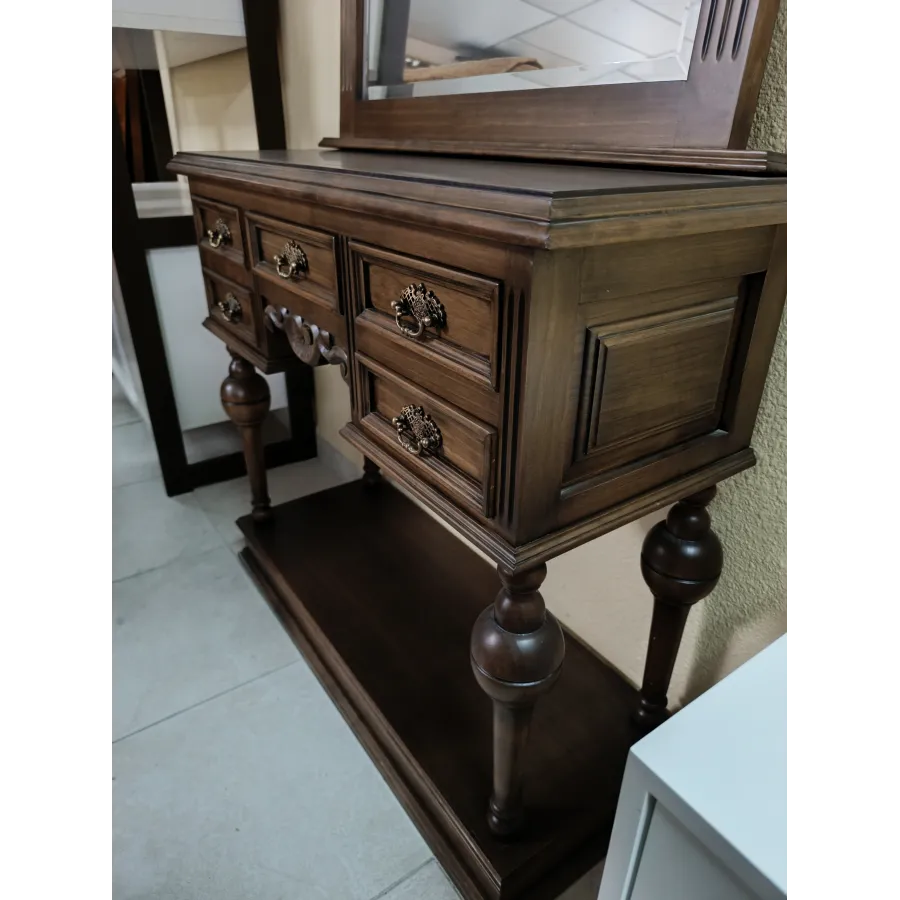 Recibidor clásico madera