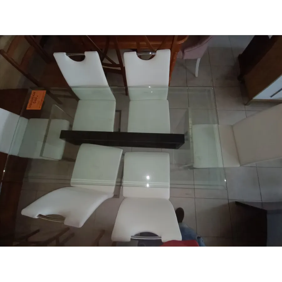 MESA CRISTAL CON SILLAS