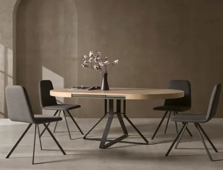 Mesa colonial redonda con pata metálica