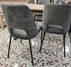 Silla Greta tapizada estructura metálica