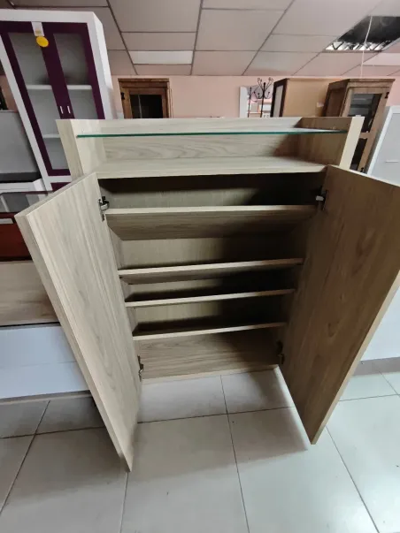 Zapatero expositor dos puertas