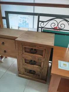 Mesita 3 cajones rústica